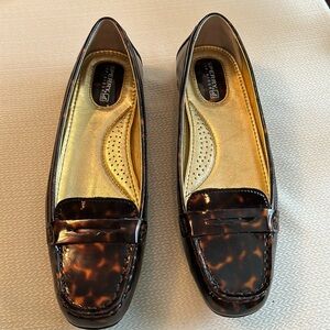 NWOT Wellfleet Tortoise Patent Loafers